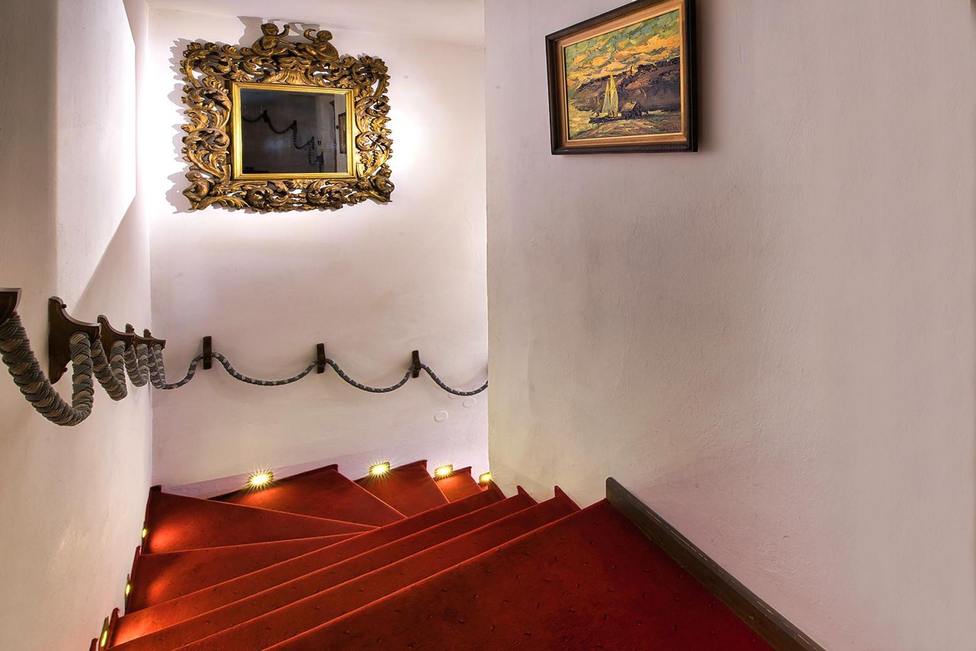 Panoramic Castle Suite With Free Private Parking Братислава Экстерьер фото