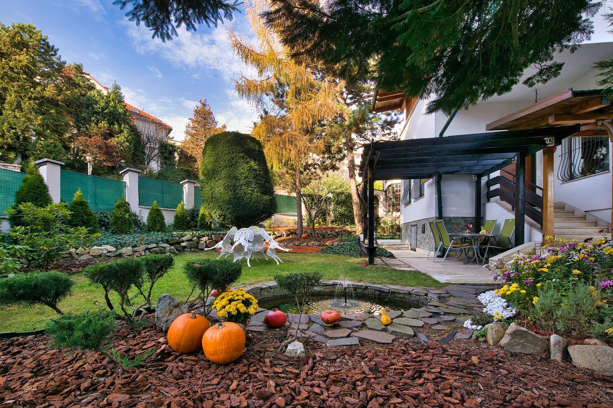 Panoramic Castle Suite With Free Private Parking Братислава Экстерьер фото
