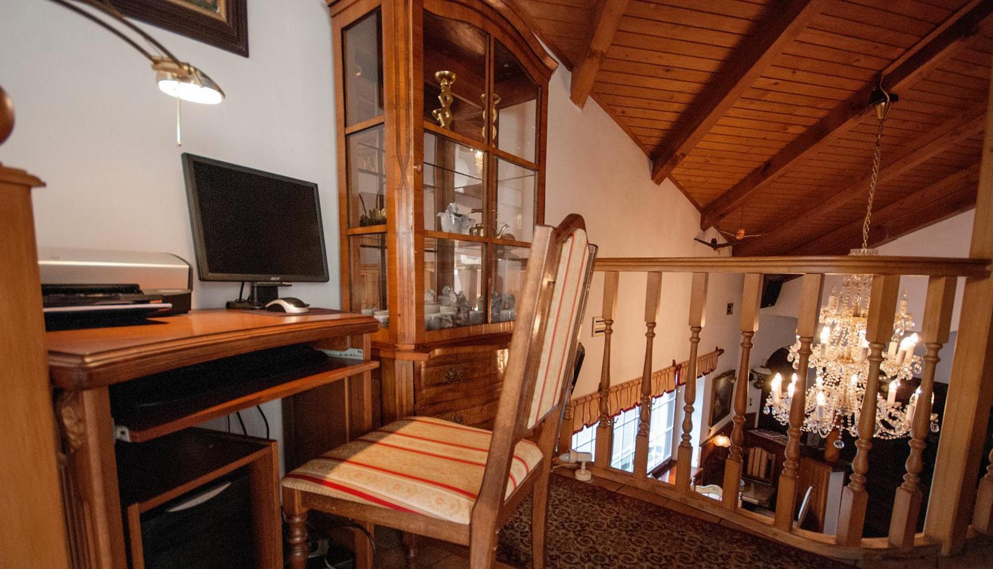 Panoramic Castle Suite With Free Private Parking Братислава Экстерьер фото